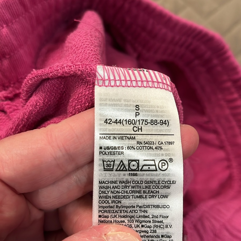 Gap Fuchsia 5.5" Terry Shorts/NWT/Various sizes - Picture 9 of 16